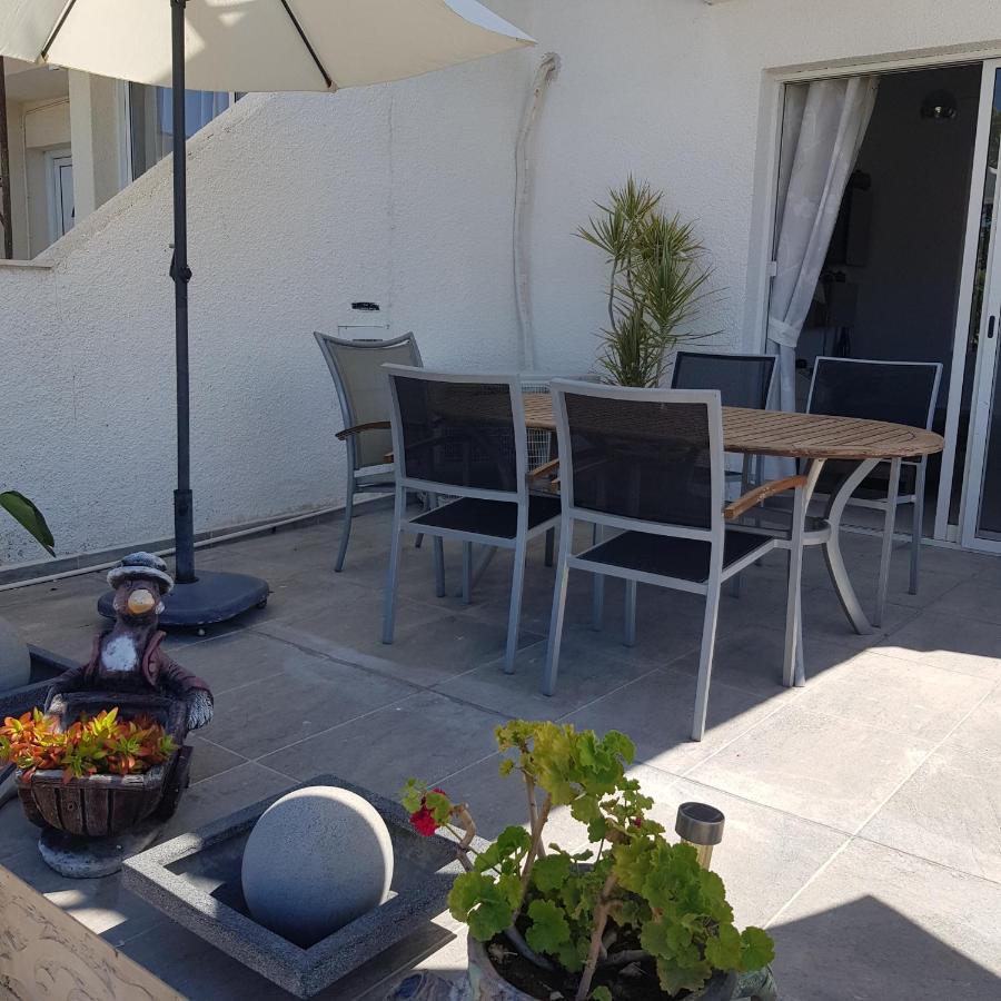 Peaceful Townhouse With Private Pool Near The Sea Apartment Paphos Exterior photo