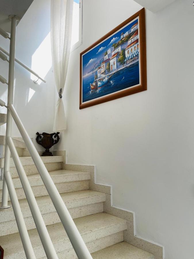 Peaceful Townhouse With Private Pool Near The Sea Apartment Paphos Exterior photo