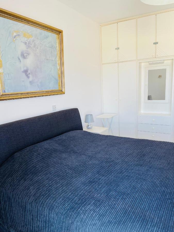 Peaceful Townhouse With Private Pool Near The Sea Apartment Paphos Exterior photo